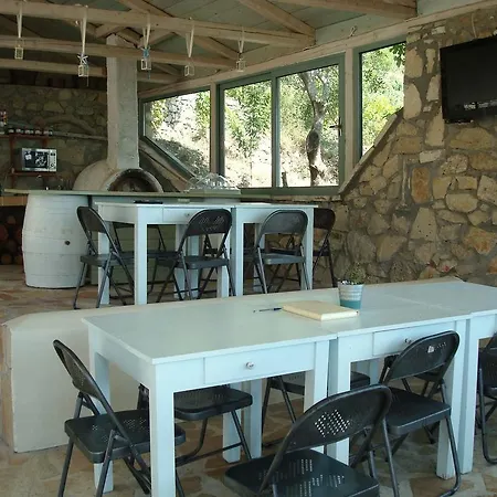 Merlot Village Rental Properties Aparthotel Karia (Lefkada)